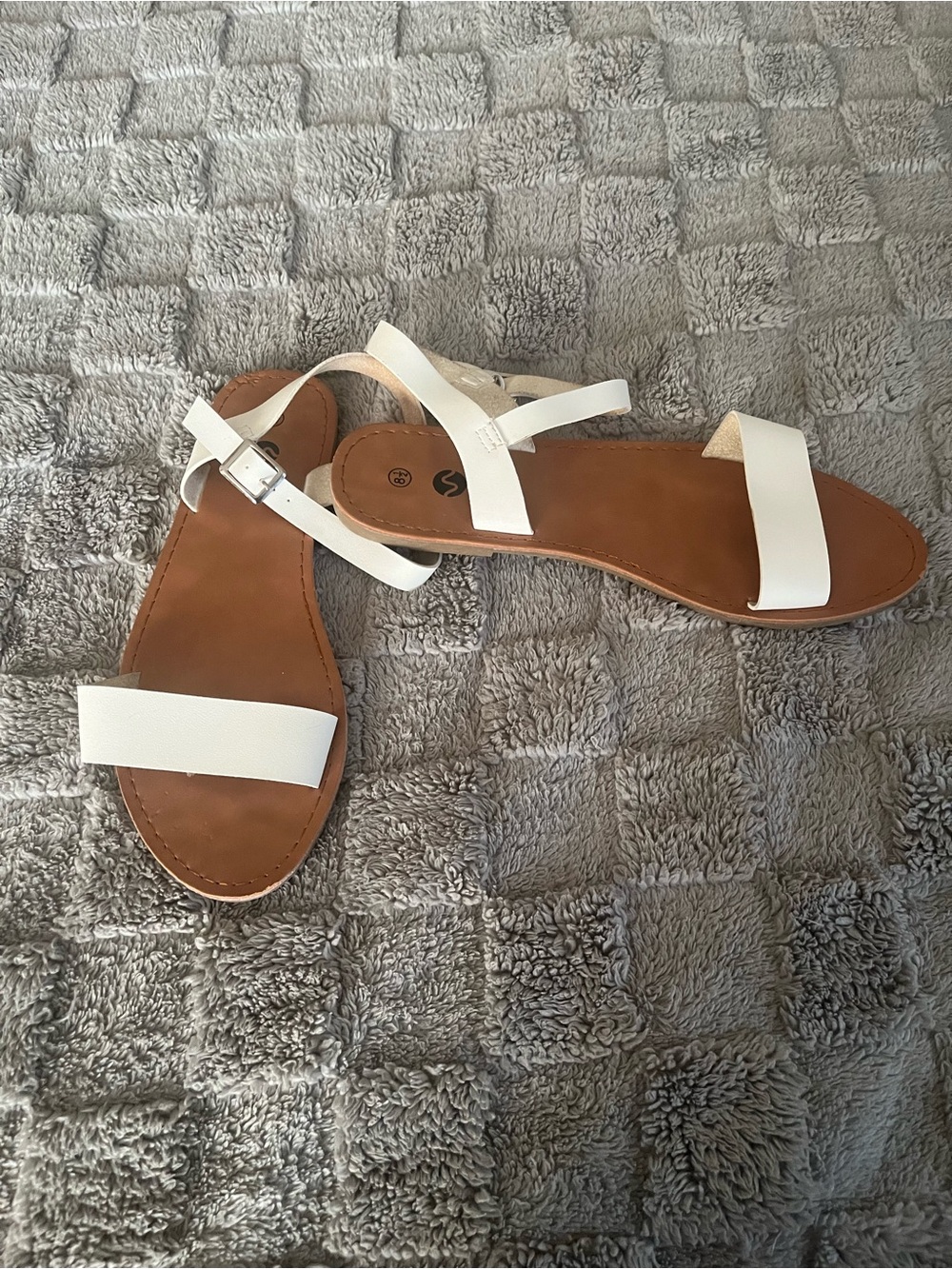 Women's White Strappy Flat Sandals - Stylish Summer Basics